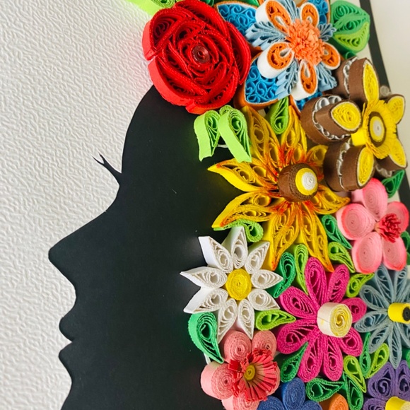 Quilling Love Woman Face Painting - Picture 10 of 12